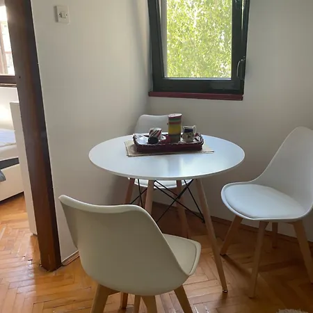 아파트 Flat In Centar In 부드바