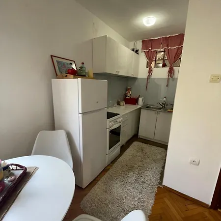 아파트 Flat In Centar In 부드바